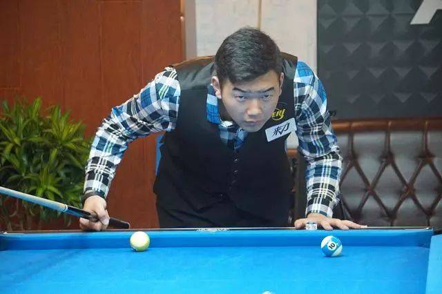 两项运动的 两项运动的