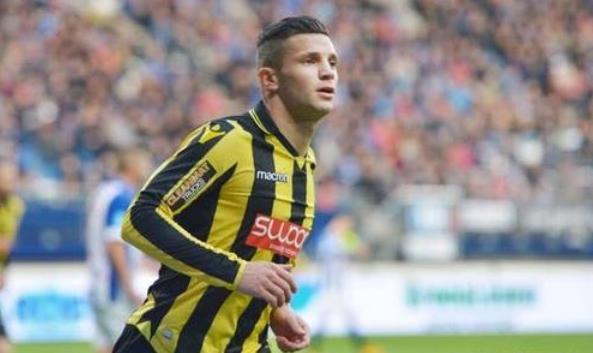 中摘得游泳 中摘得游泳