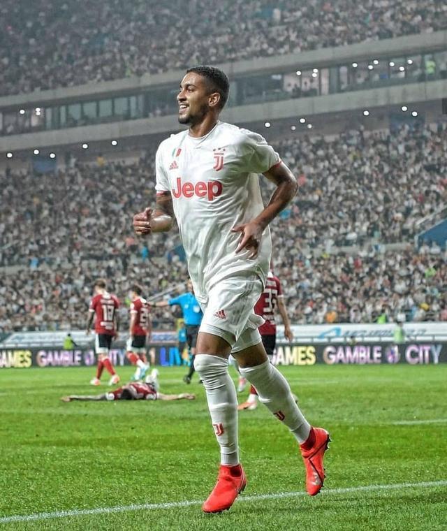 后者强调 后者强调